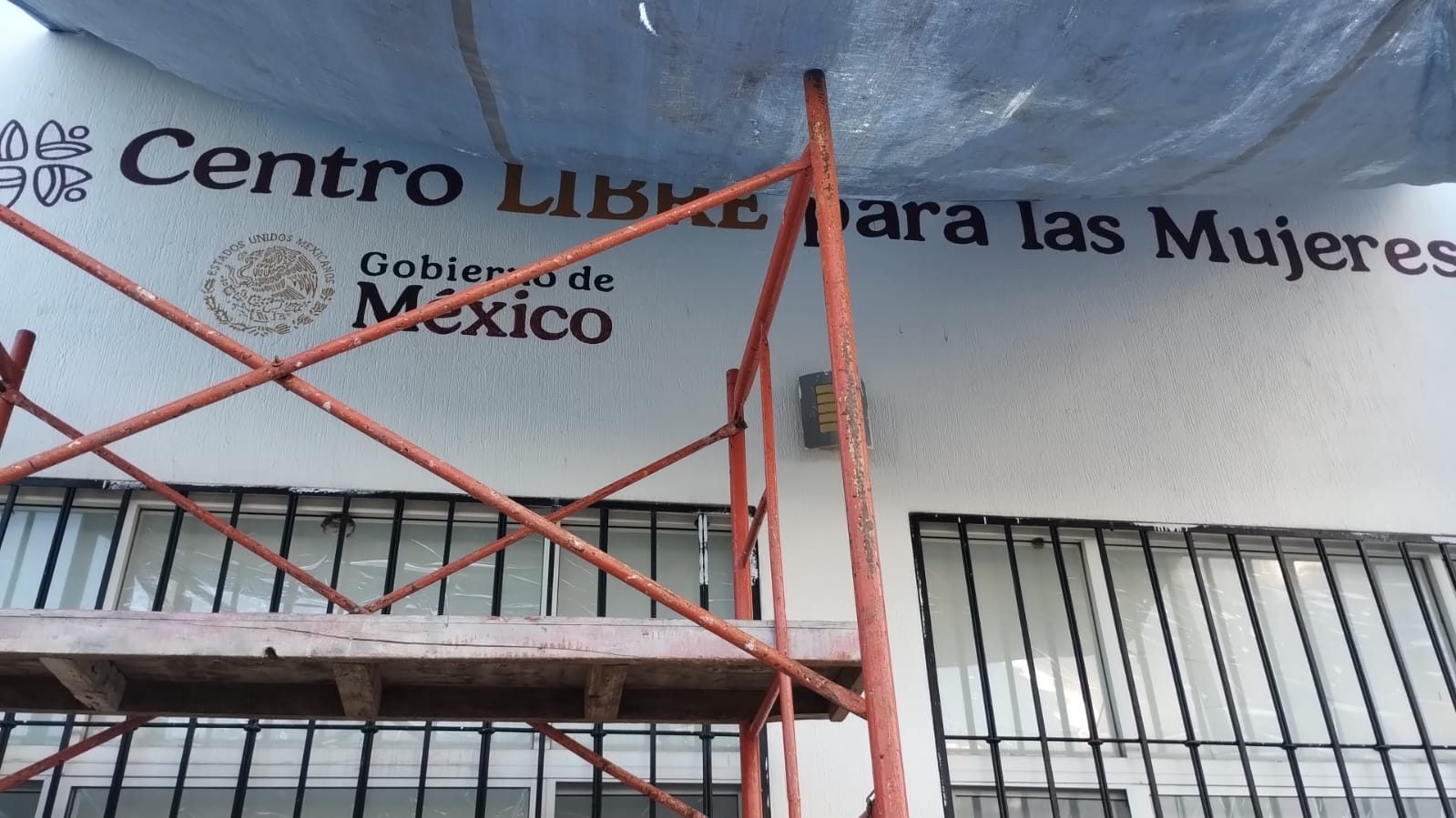 Instalación de gráficos de gran formato en exterior
