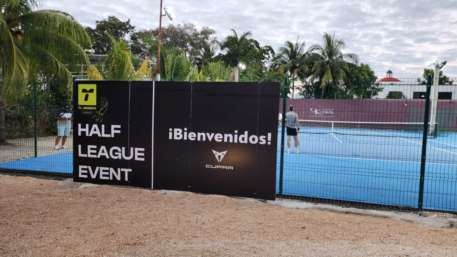Lonas de bienvenida impresas para evento deportivo